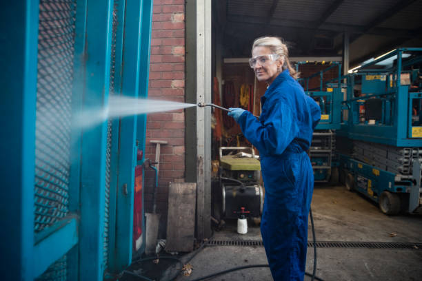 Best Machinery and Equipment Cleaning  in Northwest Harbor, NY